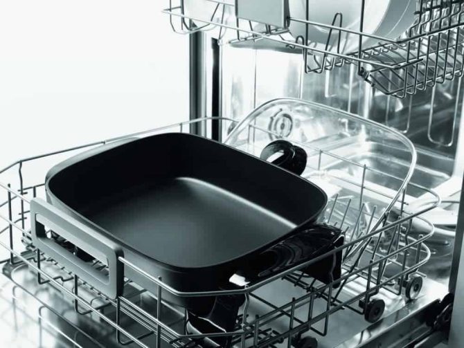 De Longhi Electric Skillet with Tempered Glass Lid, 16 X 12 , Black - Image 14
