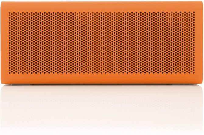 805 Portable Wireless Bluetooth Speaker [18 Hour Playtime] Built-in 4400 mAh Power Bank Charger - Image 8