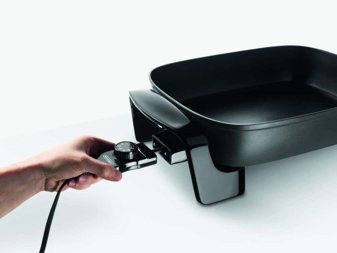 De Longhi Electric Skillet with Tempered Glass Lid, 16 X 12 , Black - Image 15