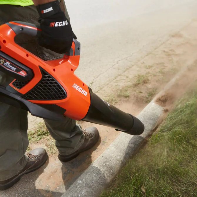 eFORCE 56V 151 MPH 526 CFM Cordless Battery Blower with 2.5Ah Battery and Charger - Image 11